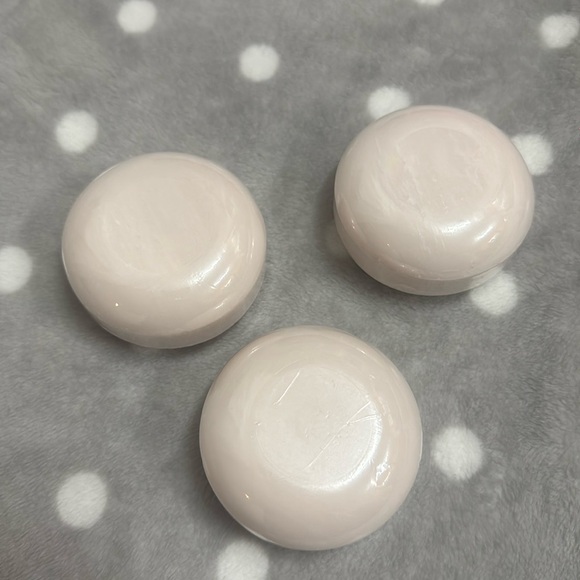 Crabtree&Evelyn Caramelized Fig & Brown Sugar Triple-Milled Soap - Picture 5 of 8